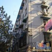 带采光天井,采光充足,精装修,小区中心位置,主卧朝南