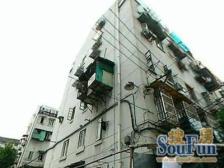 带采光天井,采光充足,精装修,小区中心位置,主卧朝南