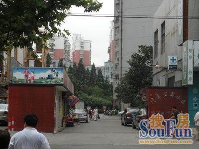 小区相关图