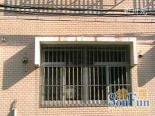 2000年房龄,底层免爬楼,生活配套齐全,业主诚心出售