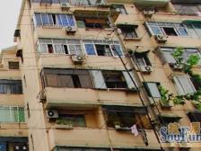 地铁口边套南北两房,采光视野好,一梯两户,随时看房