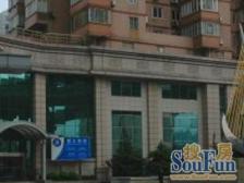 地铁步行可达,停车方便,高层视野采光佳,看房方便