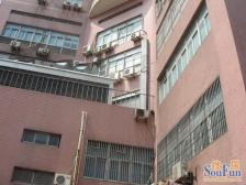 老静安电梯房地段优越房子面积大,宽敞明亮