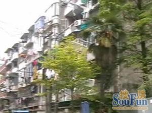 地铁口300米全明两房南北通