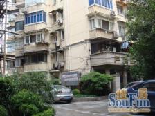 小区安静位置,中高楼层,东南朝向,诚意出售。