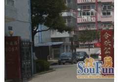 21年装修 中间楼层,有固定车位,看房方便 ,诚心出售