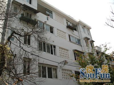 控江路680弄小区实景图