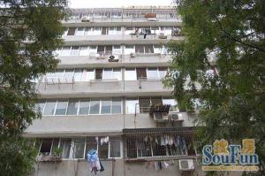 北京东路222号宿舍户型方正,采光好装修好,环镜优美近地铁视野好,诚心出售