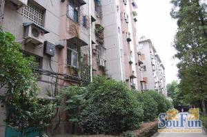 此房户型格局好,采光好,无遮挡,出行方便