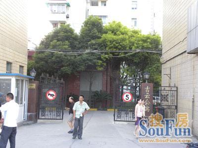 小区相关图