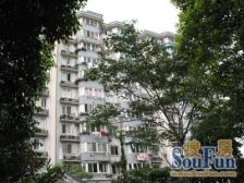 花园洋房小区,位置好,房间宽敞明亮,诚意出售。