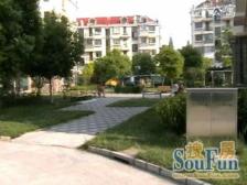 附送大阁楼和大露台 实际可当两房居住 层高3米