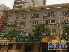 精装修双南两房一厅 户型方正 直观杨浦公园 视野好