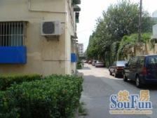 静安区 方正两房 中间楼层 四年婚房精装 税费少