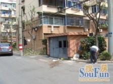 临汾路1564弄小区 1室1厅1卫 南