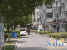 地铁口800米精装一房+储物阁楼+拎包入住