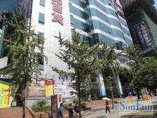 三峡广场 融信大厦三房240万