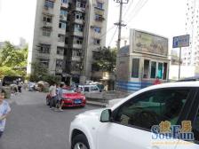 金沙天街旁 便宜正规大三房 着急出售