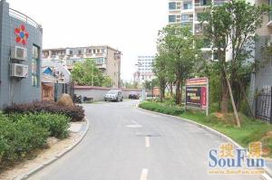 婚房装修1号地铁口大3房房东急售