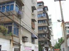 安康小区(康乐小区) 南北通透,采光好 装修好,环镜优美 近地铁 中间楼层