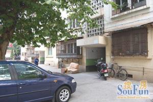 此房户型格局好,采光好,无遮挡,出行方便