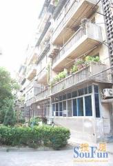 师大南路33号塑料二厂宿舍户型方正,采光好装修好,环镜优美近地铁视野好,诚心出售