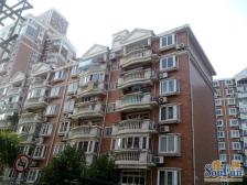 主卧朝南,小区中心位置,配套完善,繁华地段