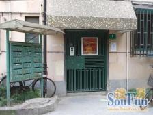 中间三楼+精装修南北2房+静安区