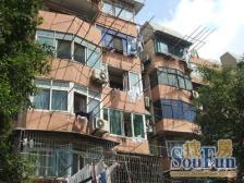 静安区,四季公园边上,老少皆宜2楼,精装修 南北通