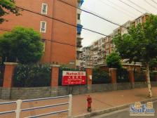 顶楼带阁楼,2房的价格买3房