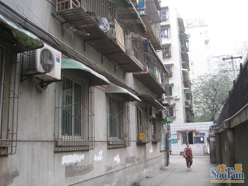 小区相关图