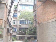 站前西路119号江印宿舍 南北通透,采光好 装修好,环镜优美 近地铁 视野好,诚心出售