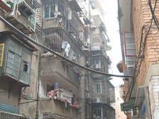 石头街 南北通透,采光好 装修好,环镜优美 近地铁 视野好,诚心出售