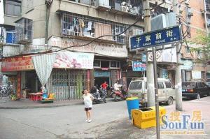 干家大屋巷南北通透,采光好装修好,环镜优美近地铁视野好,诚心出售