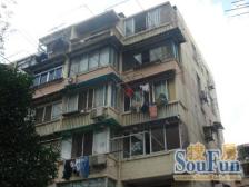 近地铁、位置很安静,满五 v一、简装修可拎包入住