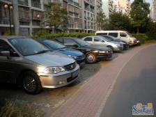 精装修 房东诚心出售 中间楼层 近地铁