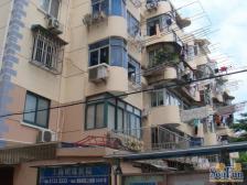 小户型总价低的一室户+房子有电梯