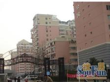 华馨公寓:店长推荐+南北户型+视野好+业主诚心出售