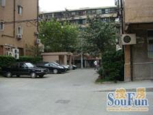 电梯房,带飘窗,景观房,环境优美,交通便利,居家装修,诚意出售