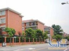 小区花园位置,4楼带阁楼,南北通透,小区环境好,看房方便