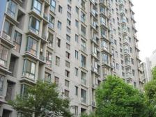 百年愚园路,地段好,出门即是老上海梧桐树,腔调十足