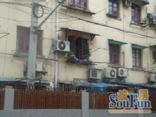 小户型,主卧朝南,交通便利,精装修