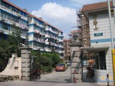 离一号线上海马戏城站20米,南北户型,带天井