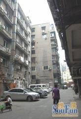 大顺巷南北通透,采光好近地铁视野好,诚心出售