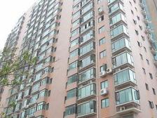 满五年,正规三居室,可以拎包即住,位置好,坏境安静,前后无遮