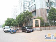 维多利亚华庭 南北通透,采光好 装修好,环镜优美 中间楼层