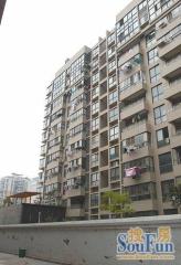 名爵府(豫章华城)南北通透,采光好装修好,环镜优美视野好,诚心出售