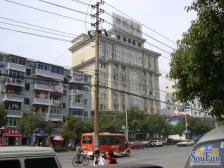 精装修,双南户型,高层景观好,世纪大道地*铁口300米