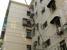 卫生间全明,大开间,品质小区,小区入口附近