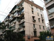 虹口区1梯2户南北两房,户型方正,采光好,看房方便